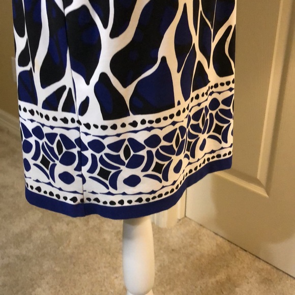 Muse dress by Boston Proper Atm pit to arm pit 17 1/2 in. Length 35 inches. - Picture 5 of 9